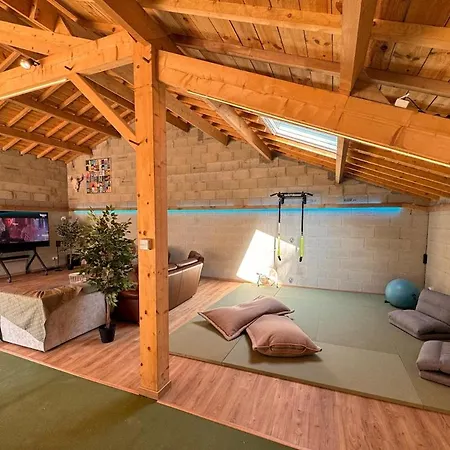 Casa vacanze Domaine Lucienne With Pickleball Court *