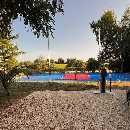 Casa vacanze Domaine Lucienne With Pickleball Court Chey