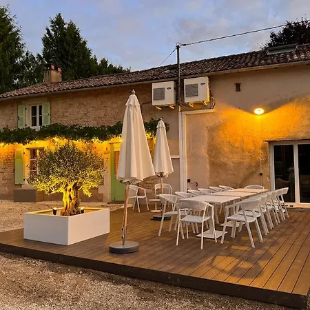 Domaine Lucienne With Pickleball Court *